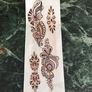 Henna stick on tatttos
